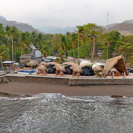 Almare Zonte - Beachfront Glamping Hotel El Zonte Exteriör bild